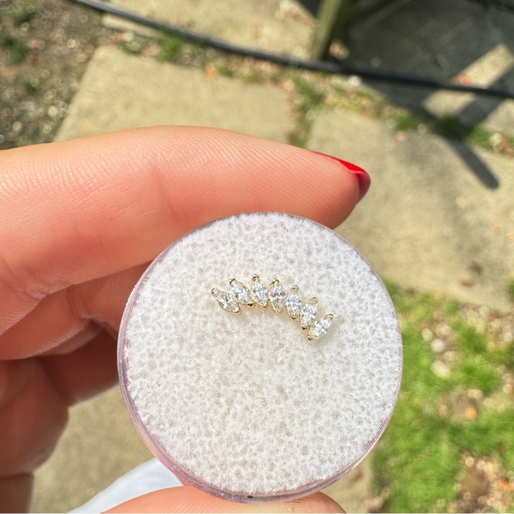 14k gold curved threadless end